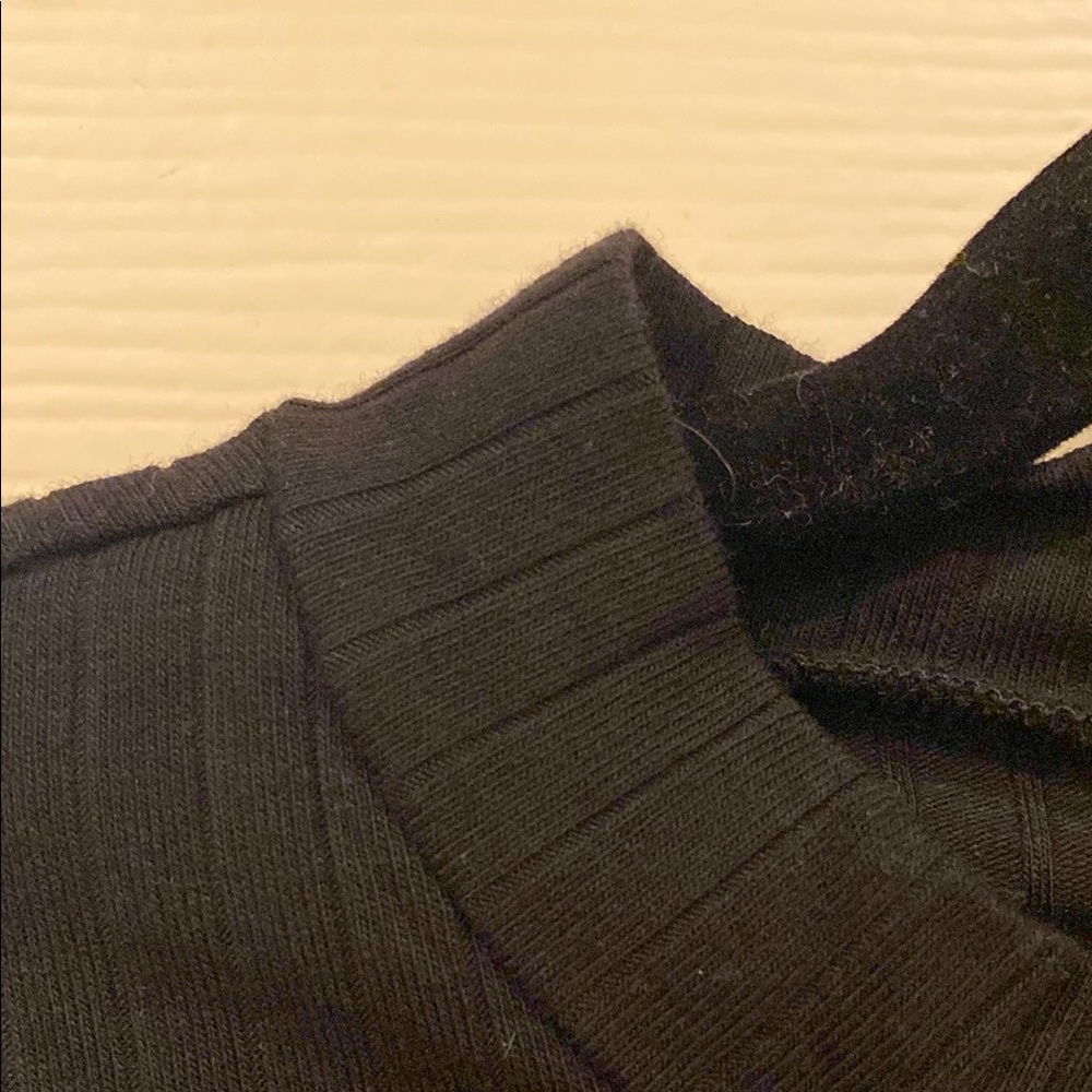 Trendy Black Long Sleeve Crop Top - Picture 5 of 6
